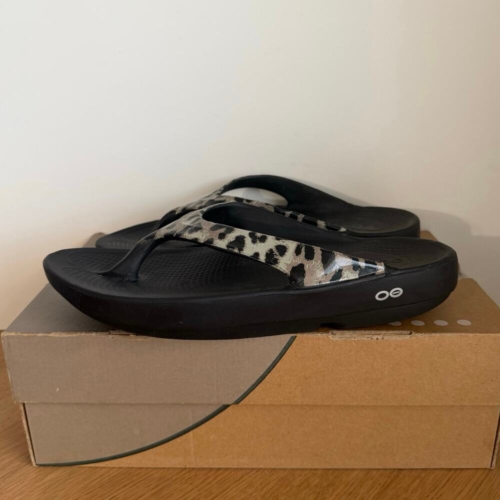OOFOS OOlala Limited Women Recovery Thong Sandals- SZ 10 - Picture 4 of 10